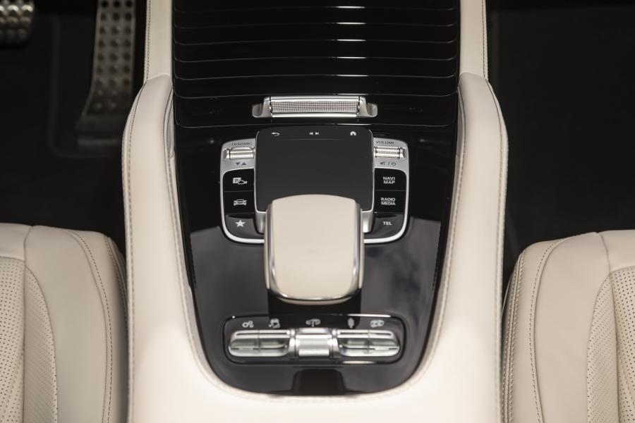 Детали интерьера Mercedes-AMG GLE63 S 4Matic+ (V167) 2020 года  (NA) (фото 67 из 75)